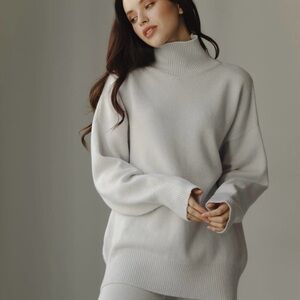 Cashmere Gray Knit Pants (available as a set)